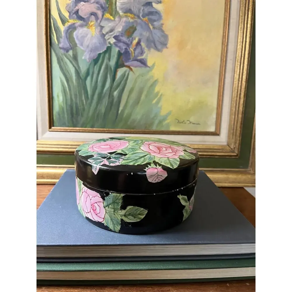 Vintage porcelain lidded trinket dish with floral pattern